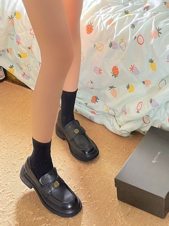 圆头 低帮 一脚蹬 深口鞋 皮革
