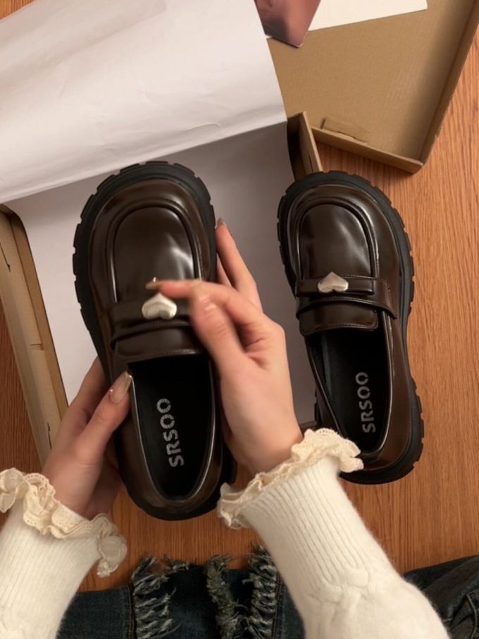 圆头 低帮 一脚蹬 深口鞋 皮革