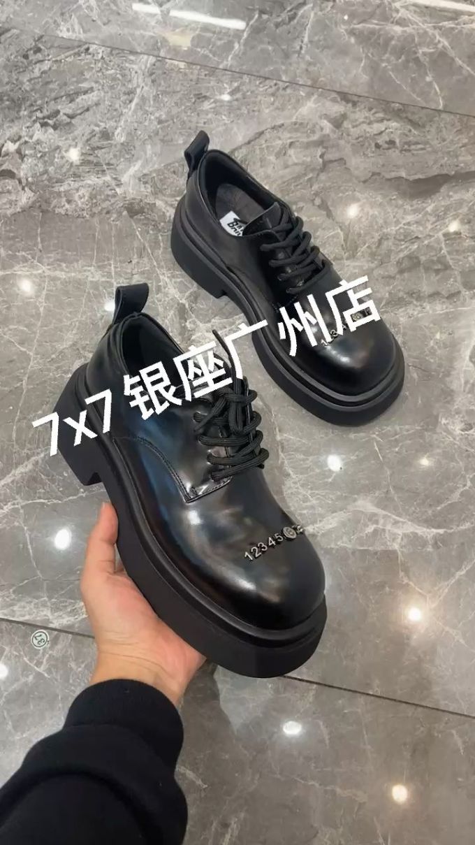 厚底 圆头 皮革