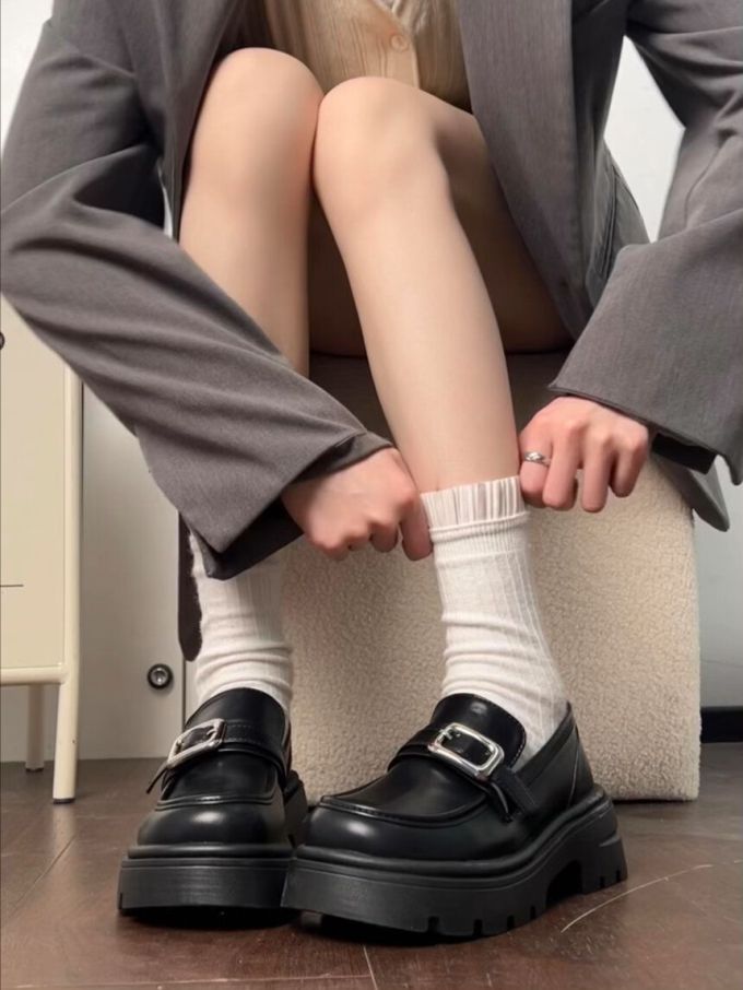 厚底 圆头 低帮 袢扣 深口鞋 皮革