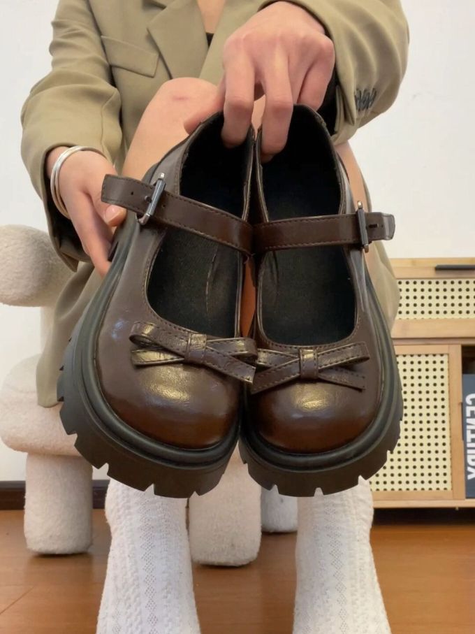 圆头 袢扣 中口鞋 皮革