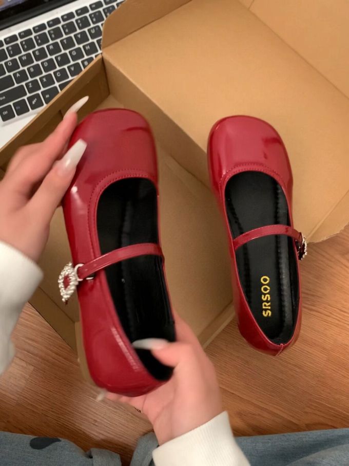 圆头 袢扣 中口鞋 皮革