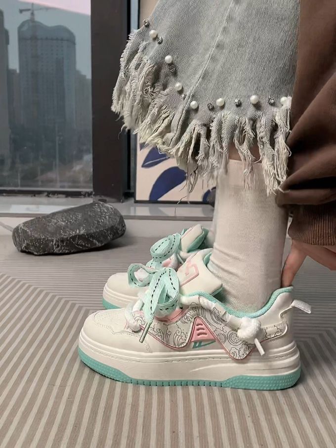 低帮 系带 魔术贴