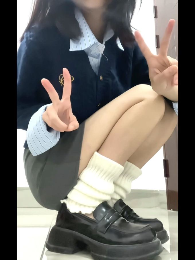 棉麻 衬衫领 深蓝黑色 青铜色 基础扣饰 甜妹风 甜美 学院风 