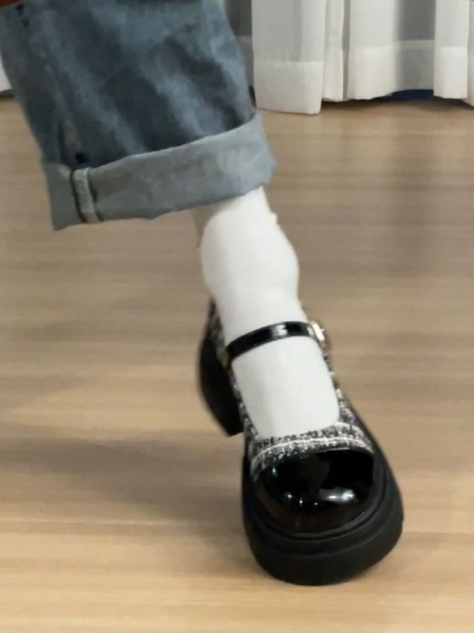 圆头 中口鞋 皮革
