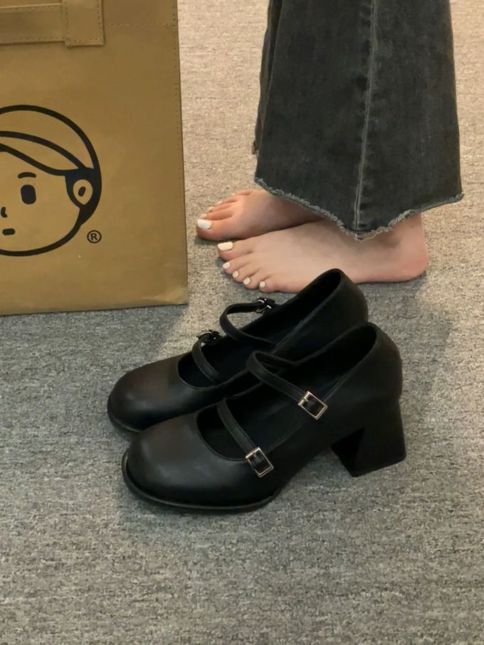 圆头 袢扣 中口鞋 皮革