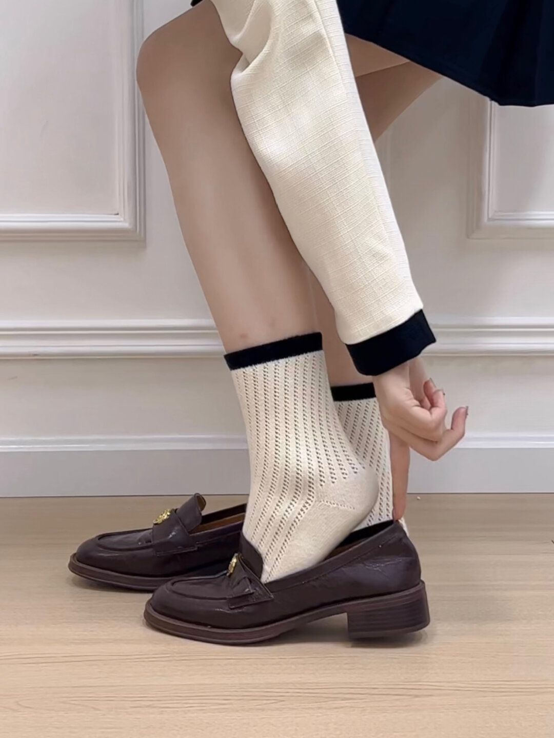 低帮 一脚蹬 中口鞋 皮革 低帮 一脚蹬 中口鞋 皮革 - VALI鞋履AI设计主图