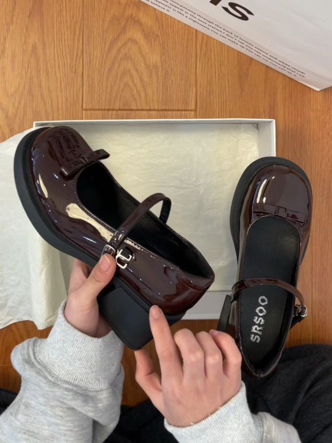 圆头 袢扣 中口鞋 皮革