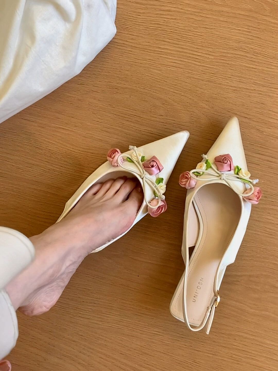  - VALI鞋履AI设计主图