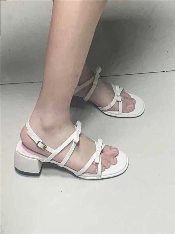 粗跟 无帮 袢扣 皮革  - VALI鞋履AI设计主图