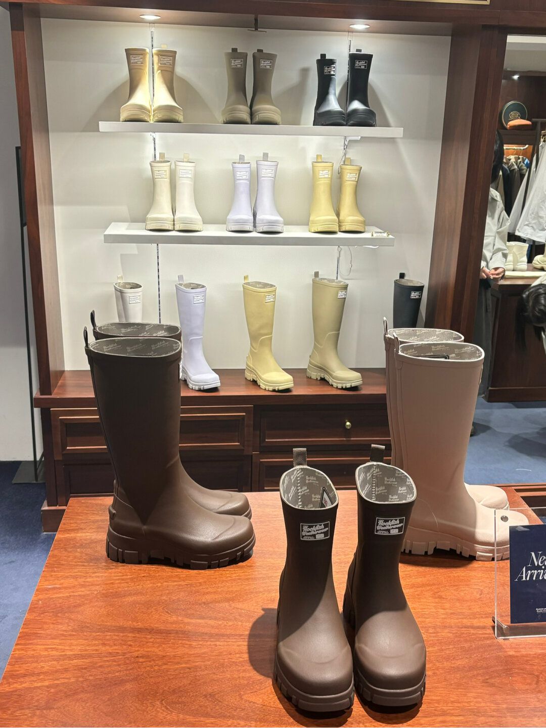 塑料  - VALI鞋履AI设计主图