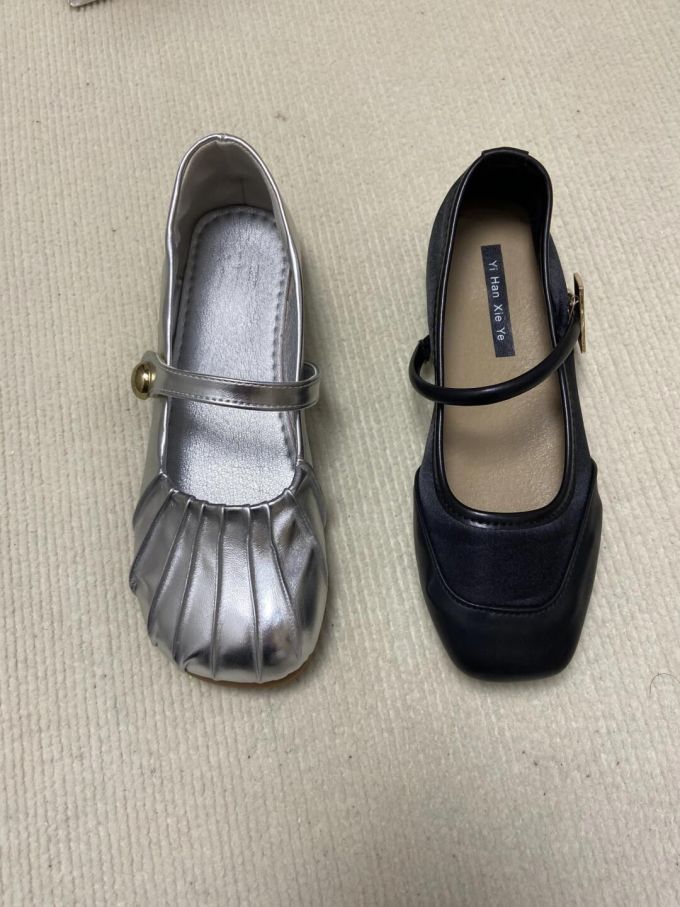 异形头-分趾 袢扣 中口鞋 皮革