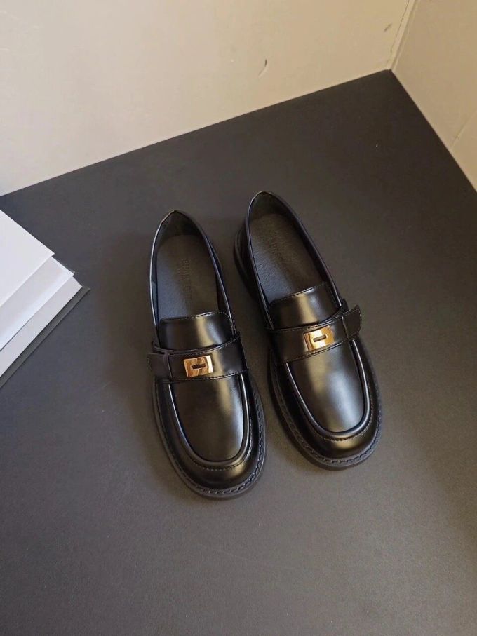 圆头 一脚蹬 深口鞋 皮革 