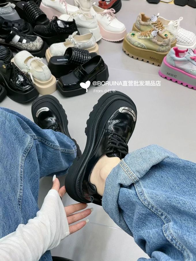 圆头 低帮 深口鞋 皮革