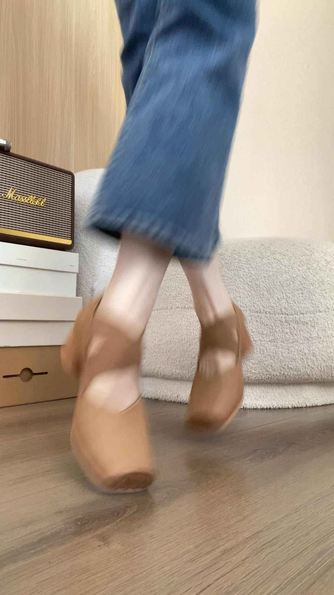 皮革  - VALI鞋履AI设计主图