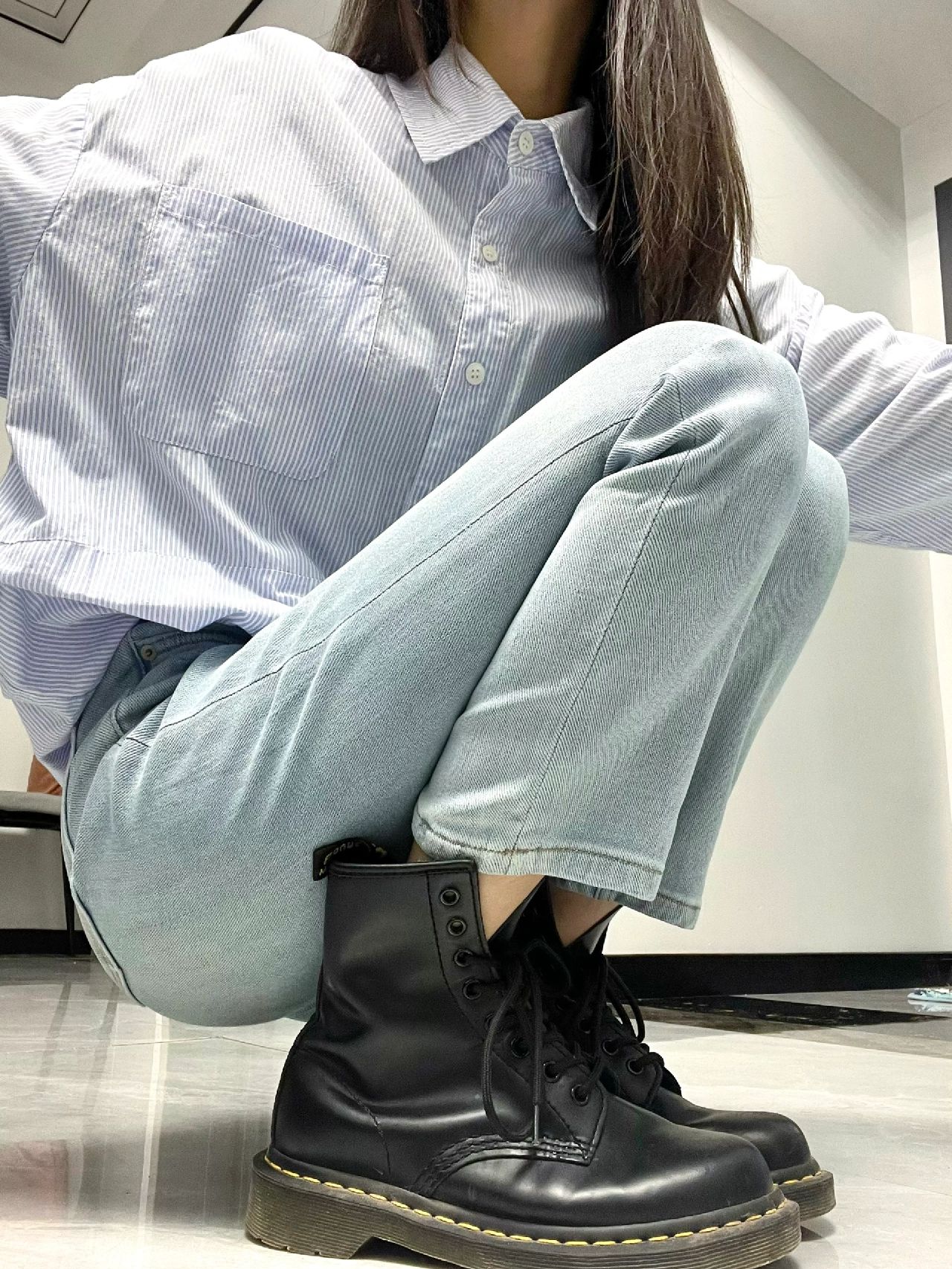 衬衫领 亮白色 高楼色 纪念碑灰 灰蓝 基础扣饰 韩系休闲 休闲  - VALI鞋履AI设计主图