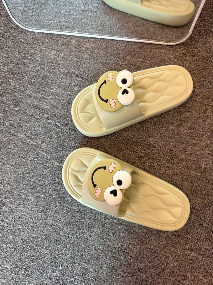 平底 无帮 塑料