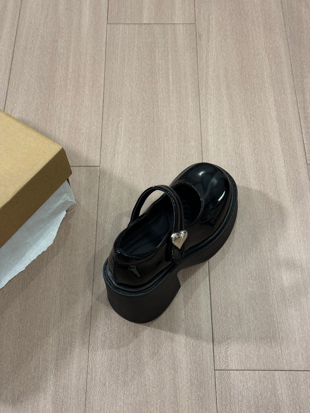 圆头 中口鞋 皮革  - VALI鞋履AI设计主图