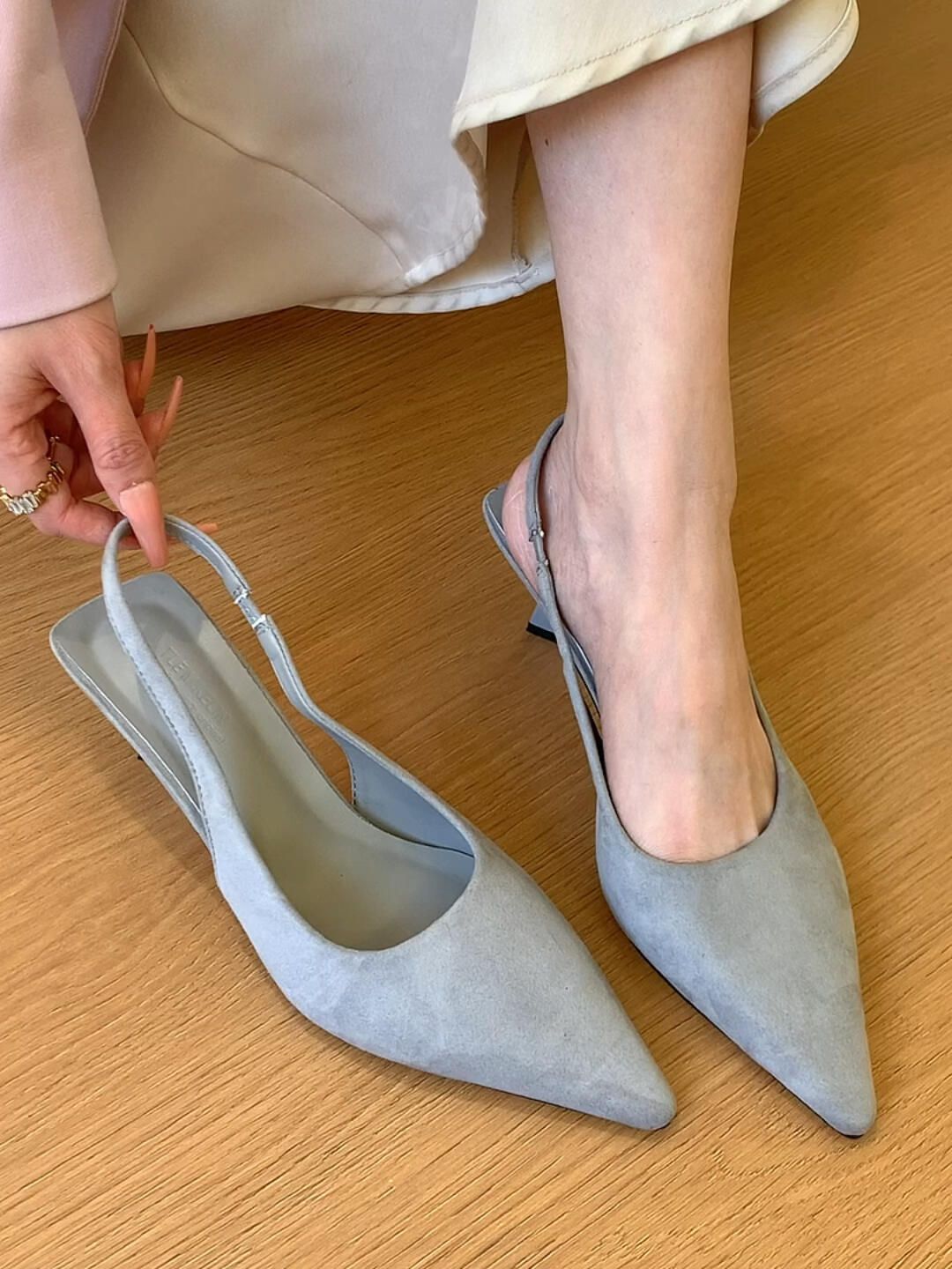 无帮 皮革  - VALI鞋履AI设计主图