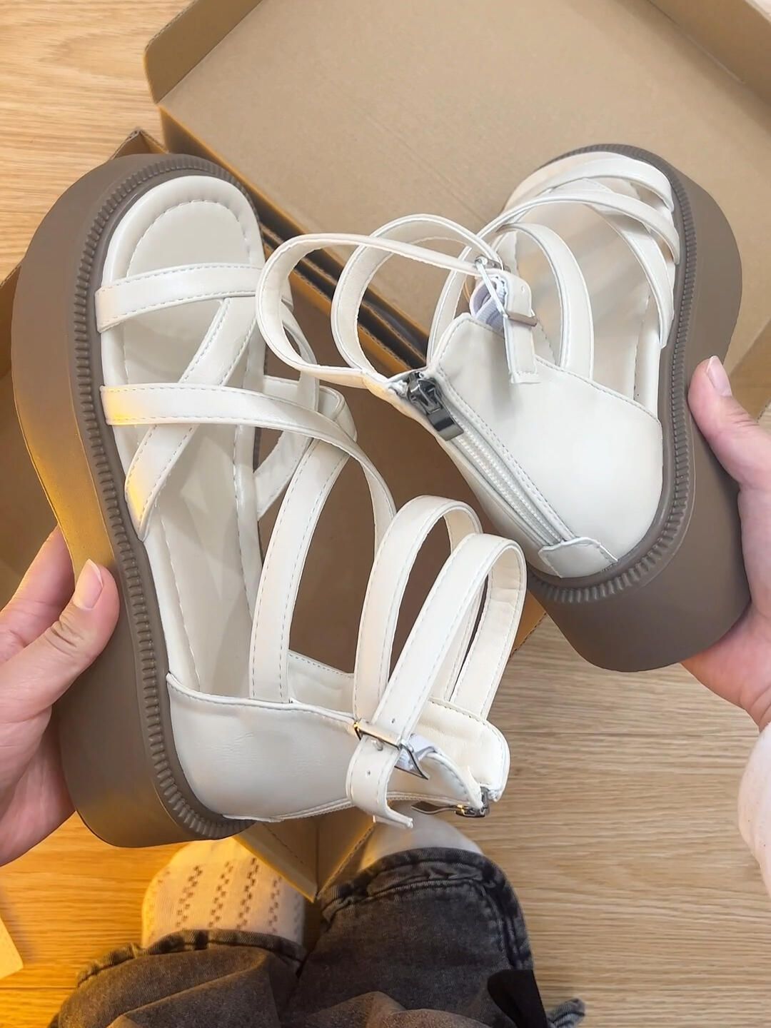 无帮 袢扣 皮革  - VALI鞋履AI设计主图