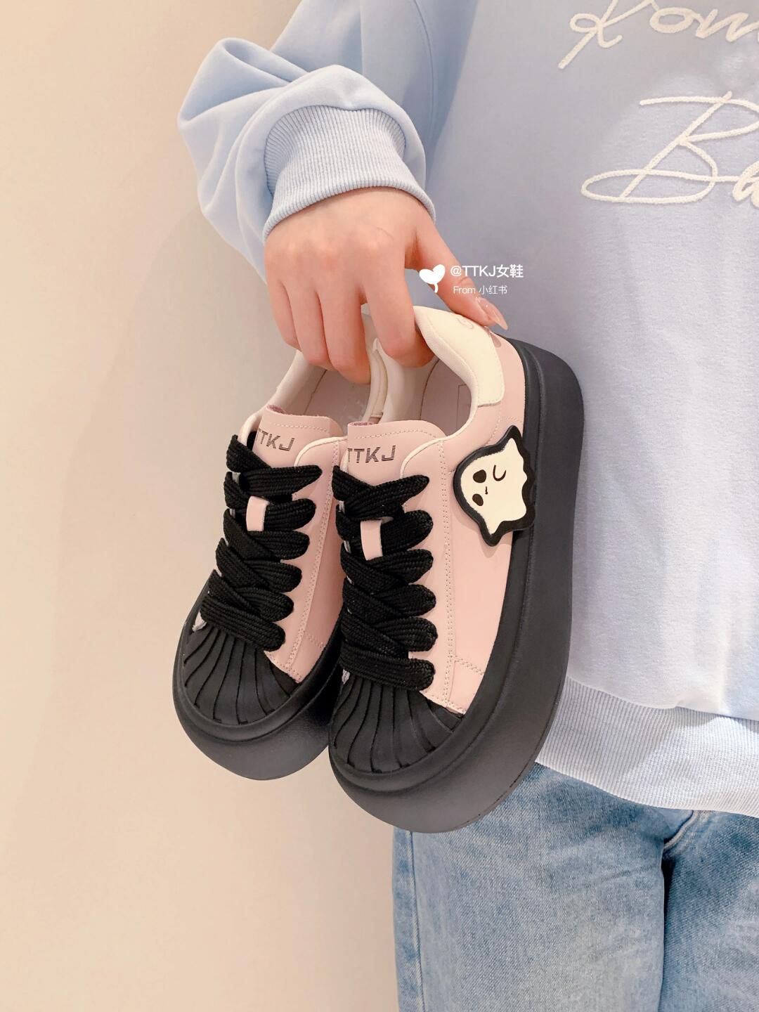 低帮  - VALI鞋履AI设计主图