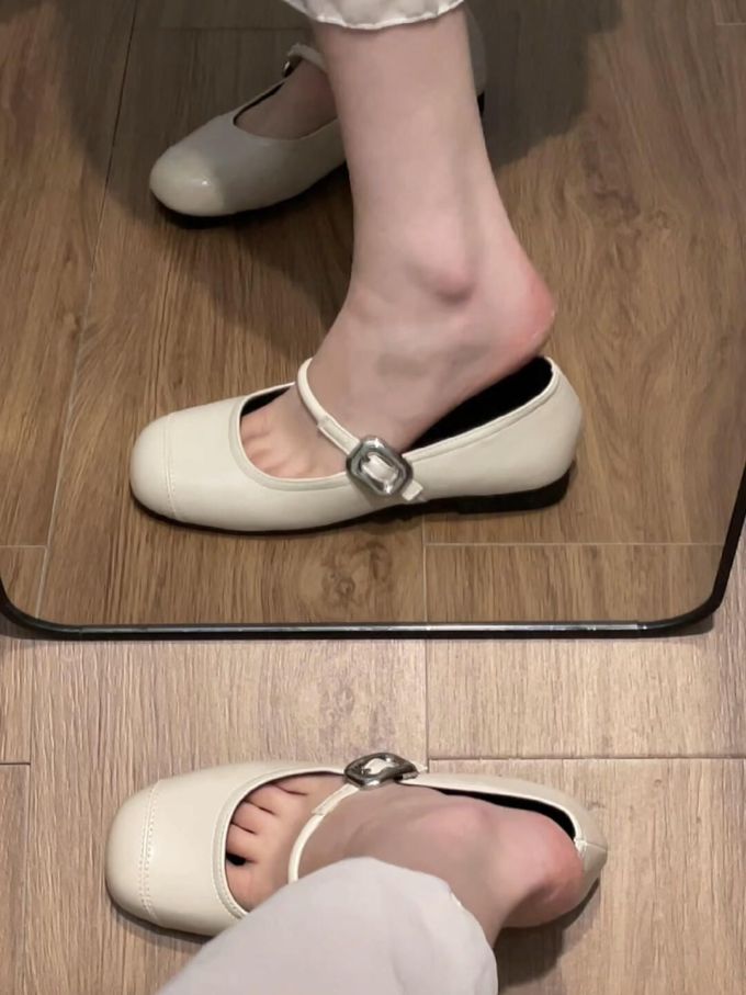 圆头 袢扣 中口鞋 皮革