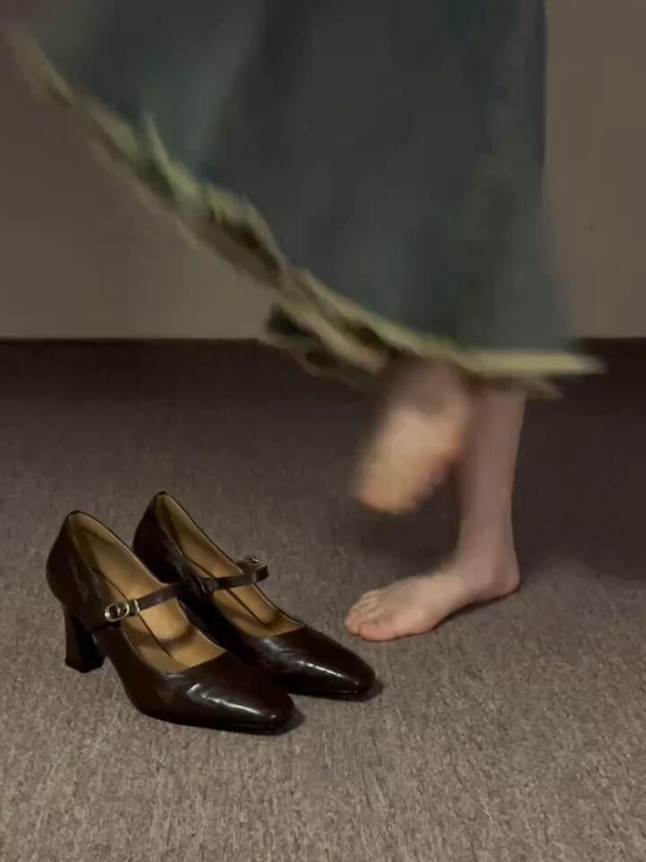 方头 袢扣 中口鞋 皮革  - VALI鞋履AI设计主图