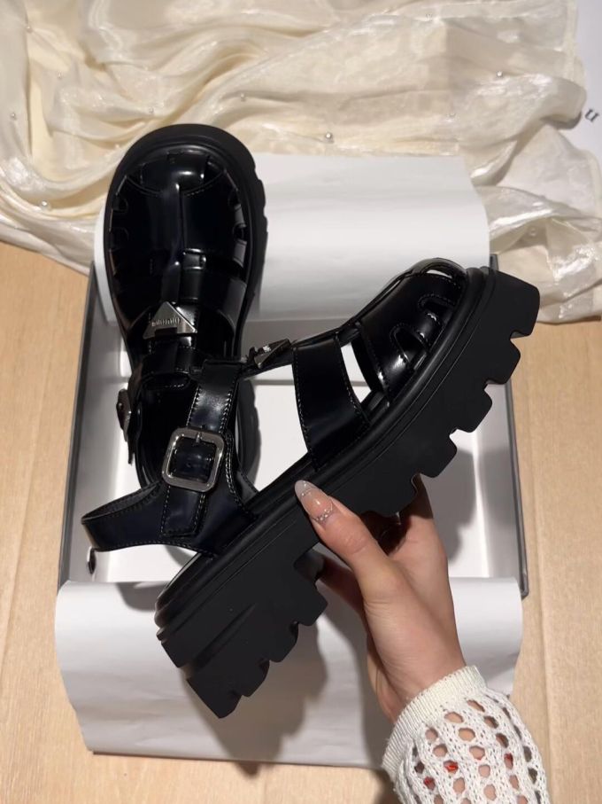 圆头 袢扣 中口鞋 皮革 