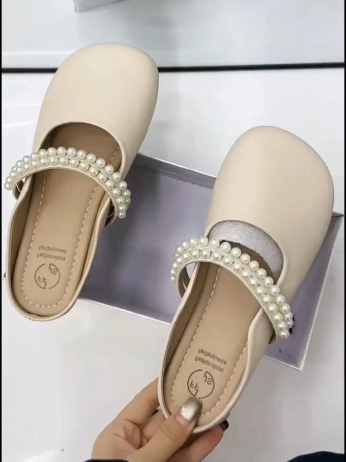 中口鞋 皮革 