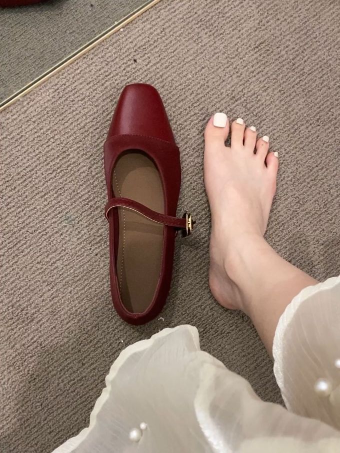 圆头 袢扣 中口鞋 皮革