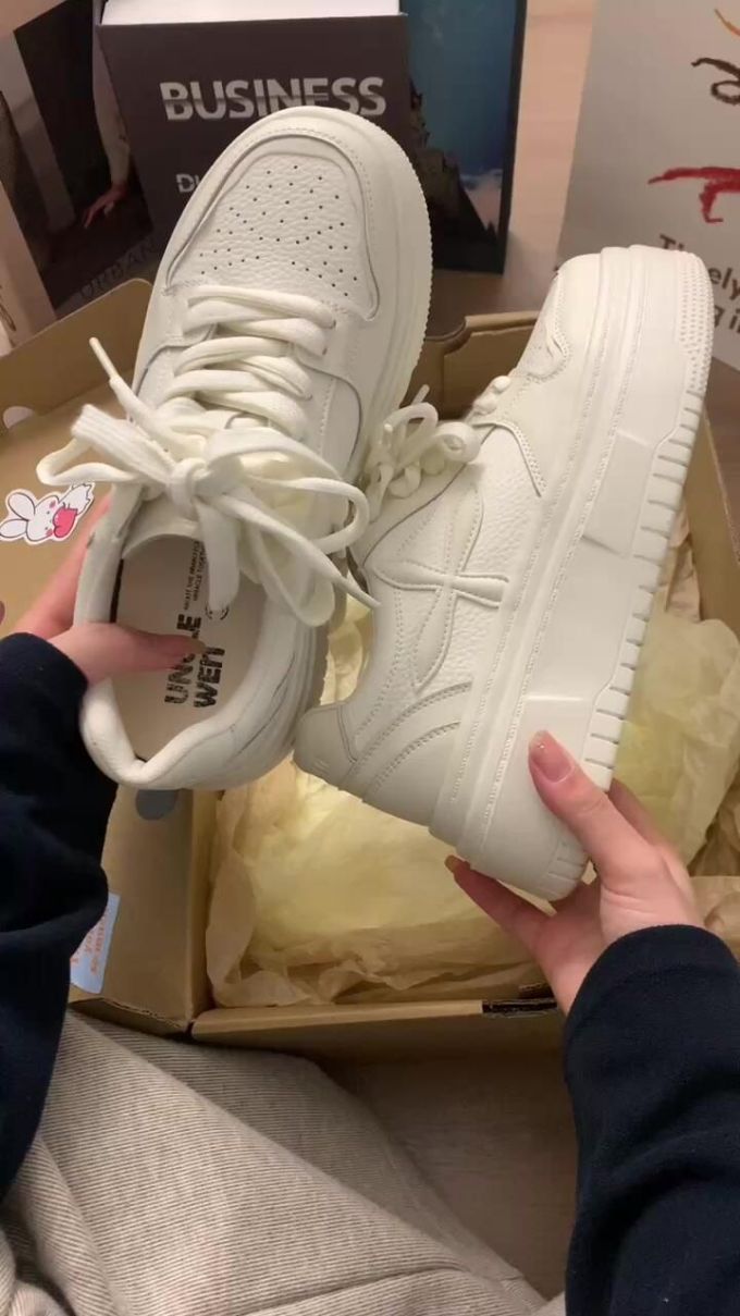 低帮 系带 魔术贴 皮革