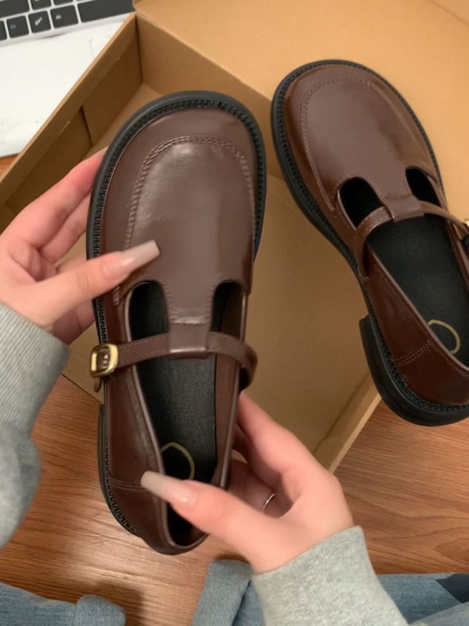 圆头 袢扣 中口鞋 皮革 