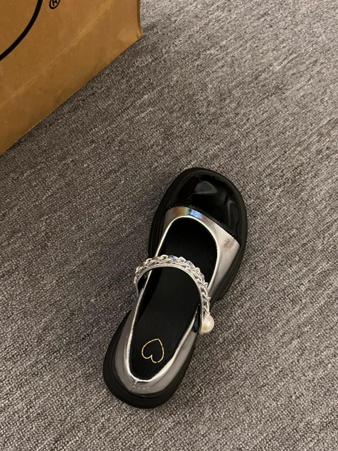 圆头 袢扣 中口鞋 皮革 