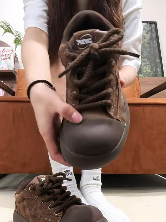 皮革 