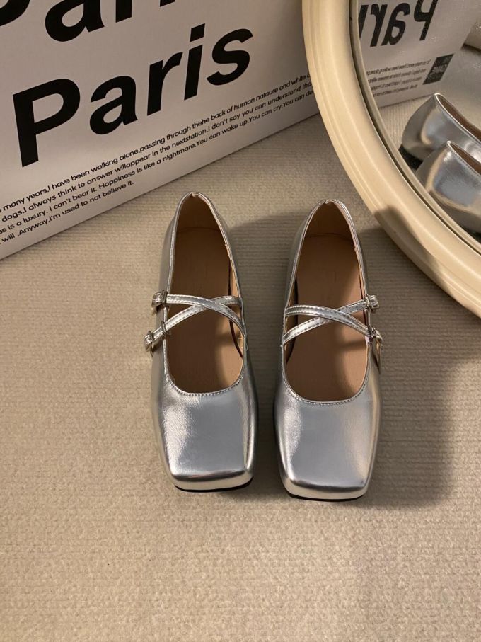 方头 袢扣 中口鞋 皮革 