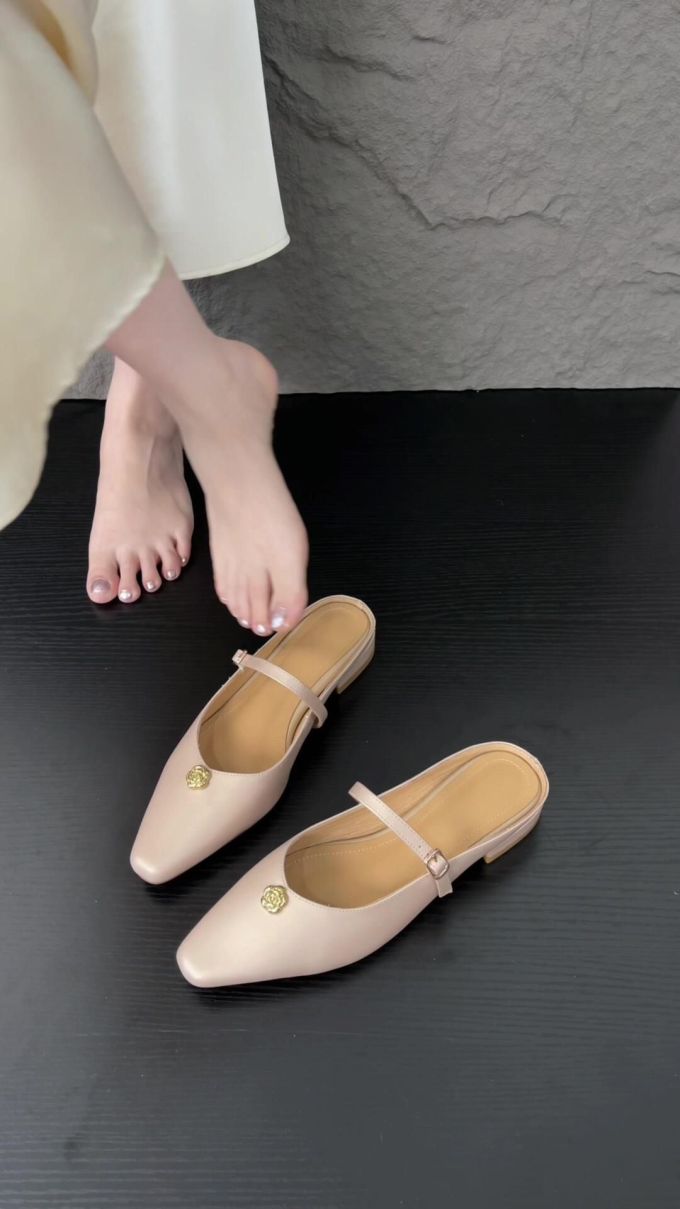 尖头 无帮 袢扣 中口鞋 皮革 