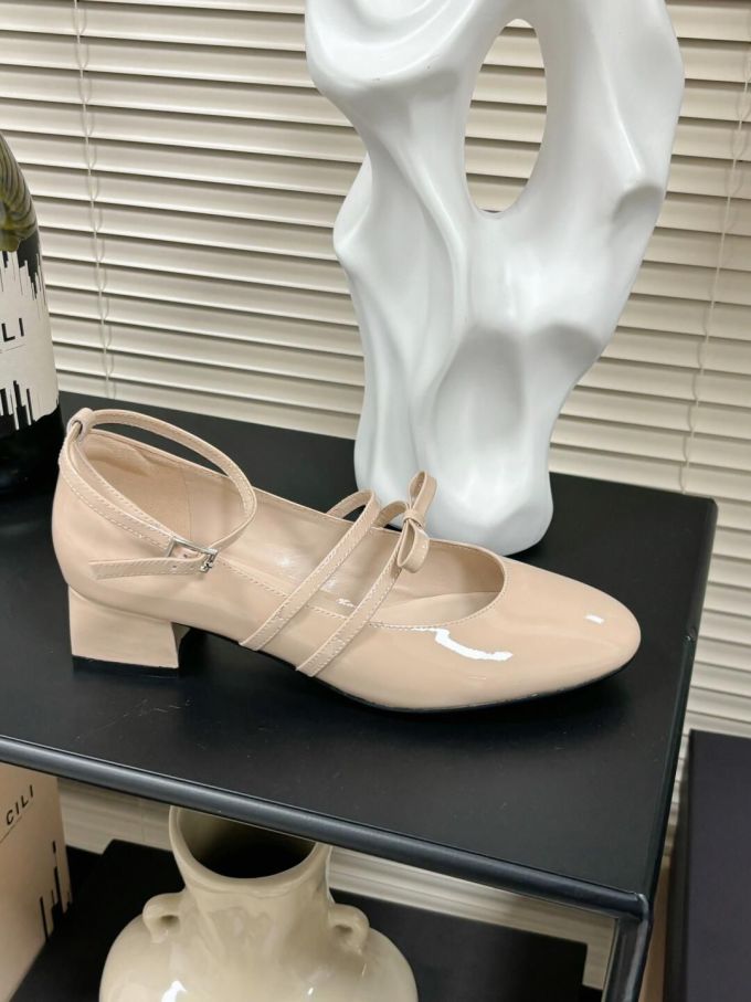 圆头 中口鞋 皮革 