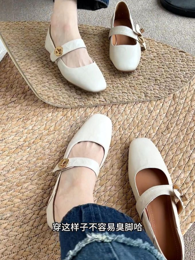 圆头 袢扣 浅口鞋 皮革