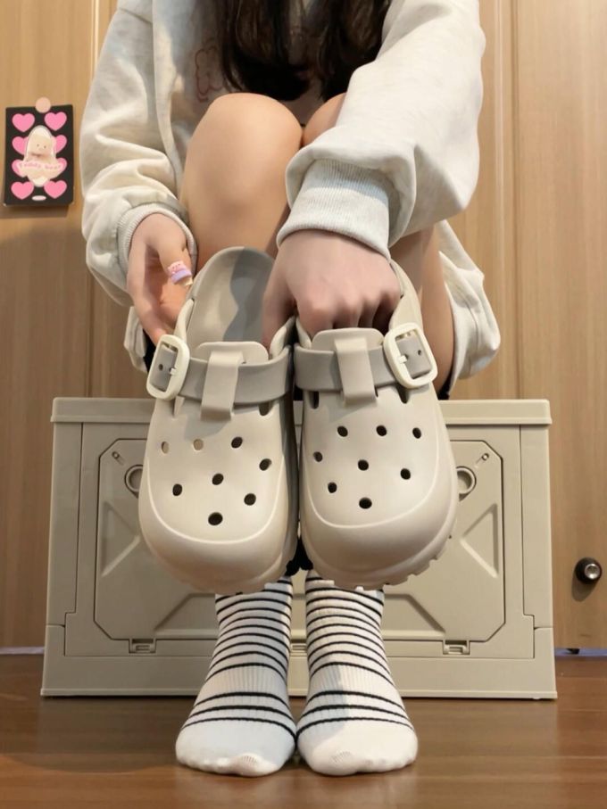 蛋酒色 栀子白 