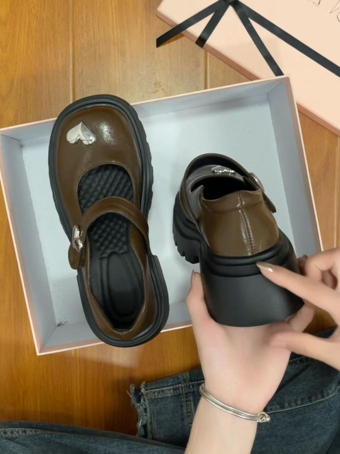 圆头 袢扣 中口鞋 皮革 