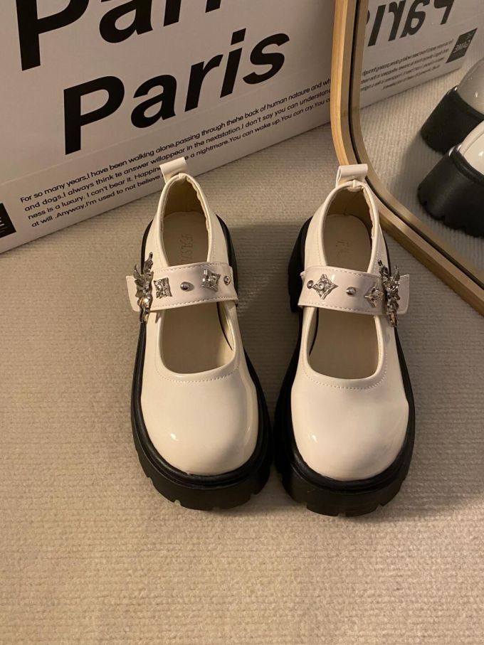 袢扣 中口鞋 皮革 