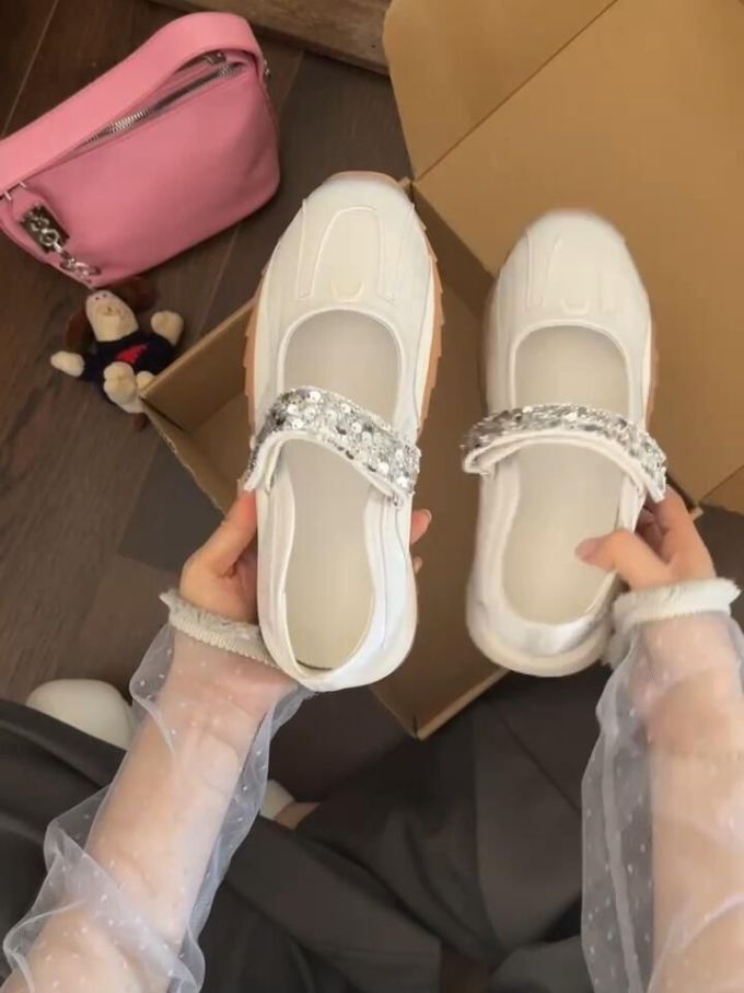 低帮 中口鞋 皮革 
