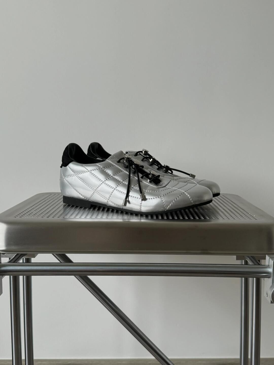 低帮 系带 皮革  - VALI鞋履AI设计主图