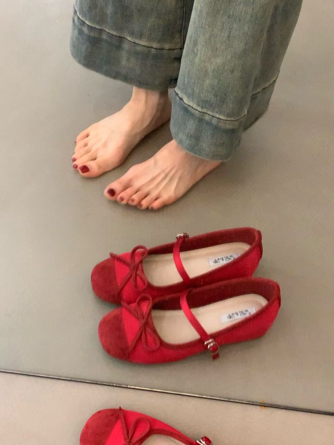 圆头 袢扣 浅口鞋 皮革 