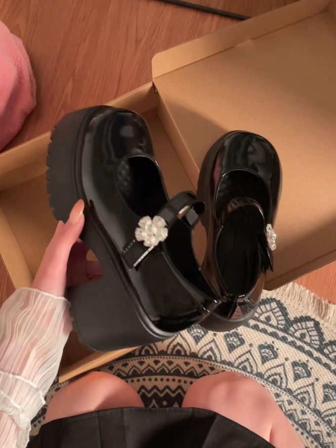 圆头 中口鞋 皮革 