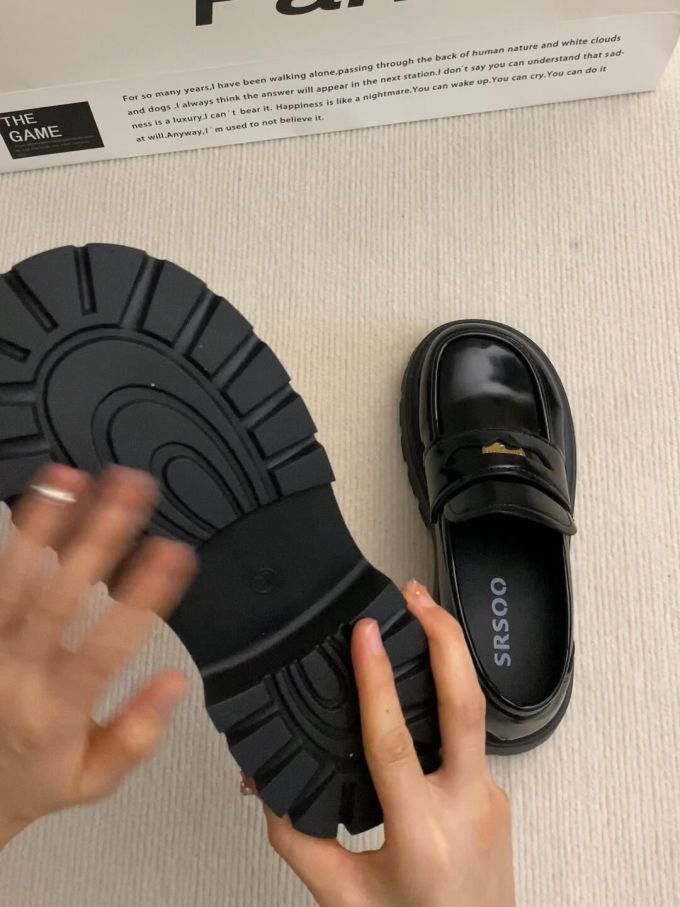 圆头 低帮 一脚蹬 深口鞋 皮革