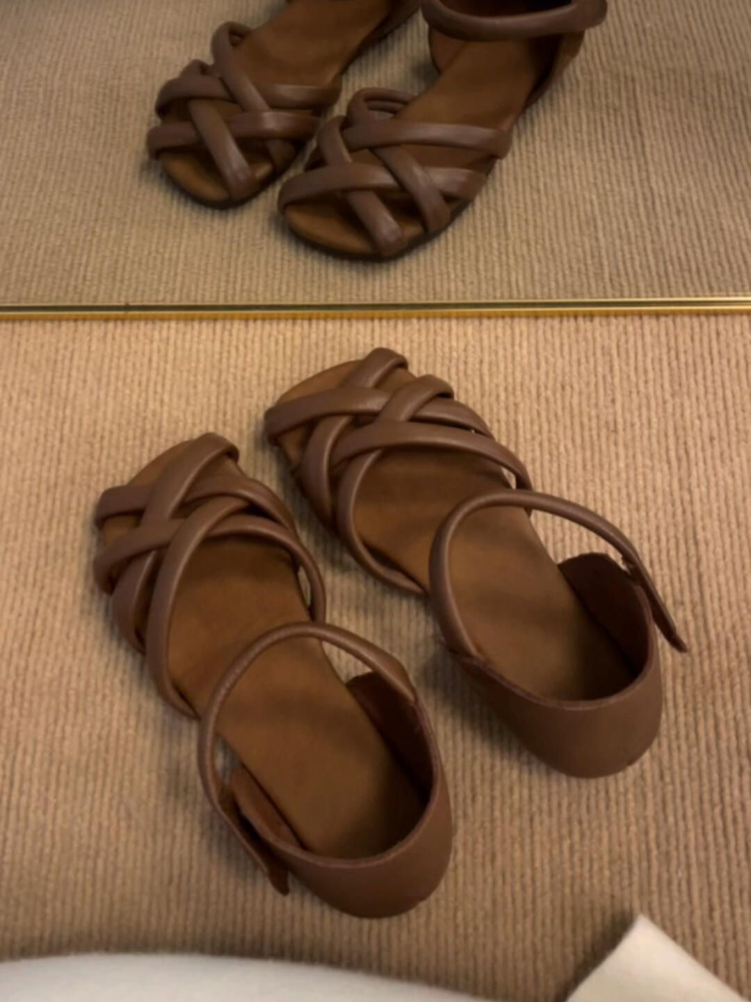  - VALI鞋履AI设计主图