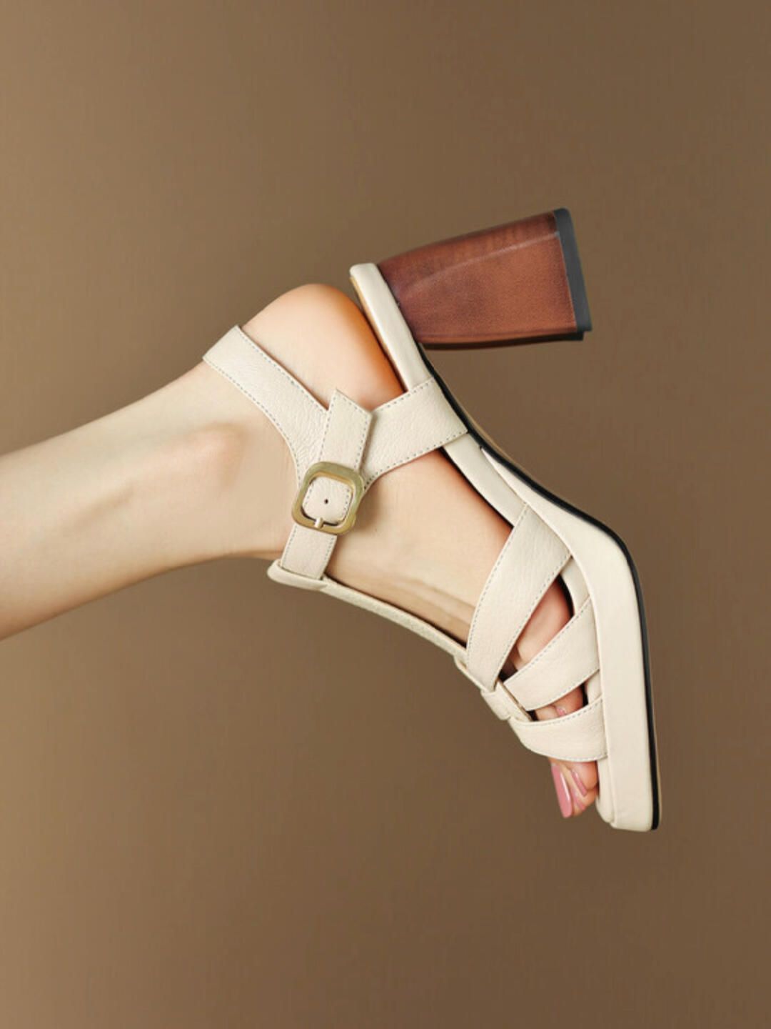 粗跟 无帮 袢扣 皮革  - VALI鞋履AI设计主图