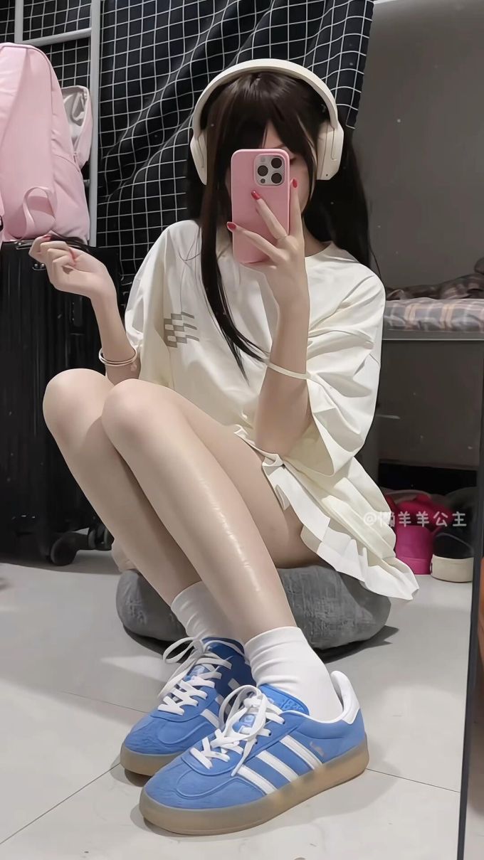 针织面料 圆形领 短袖 文字图案 印花 鸽羽色 沙白色 甜妹风 甜美 