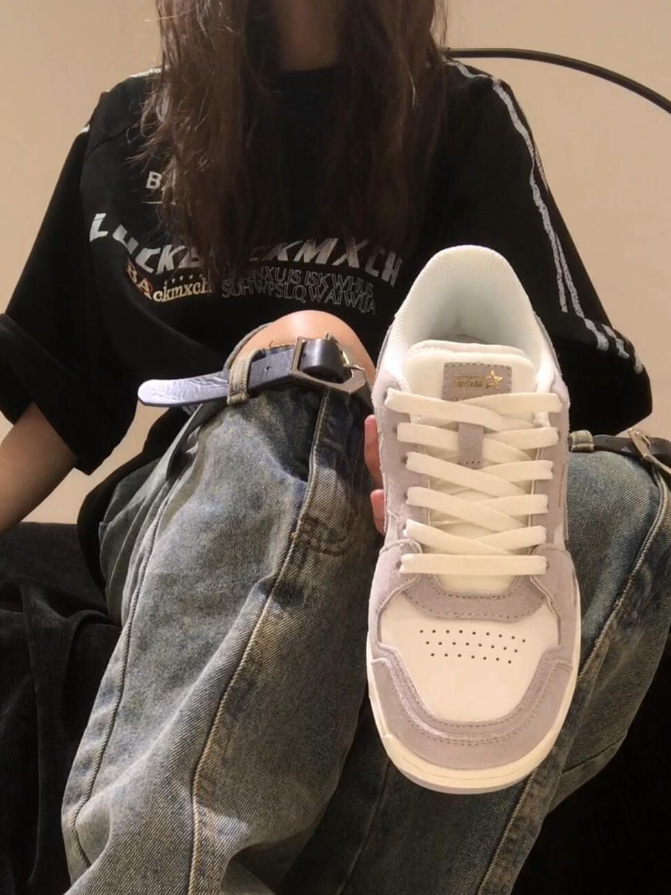 针织面料 圆形领 基础袖 文字图案 印花 夜幕色  - VALI鞋履AI设计主图